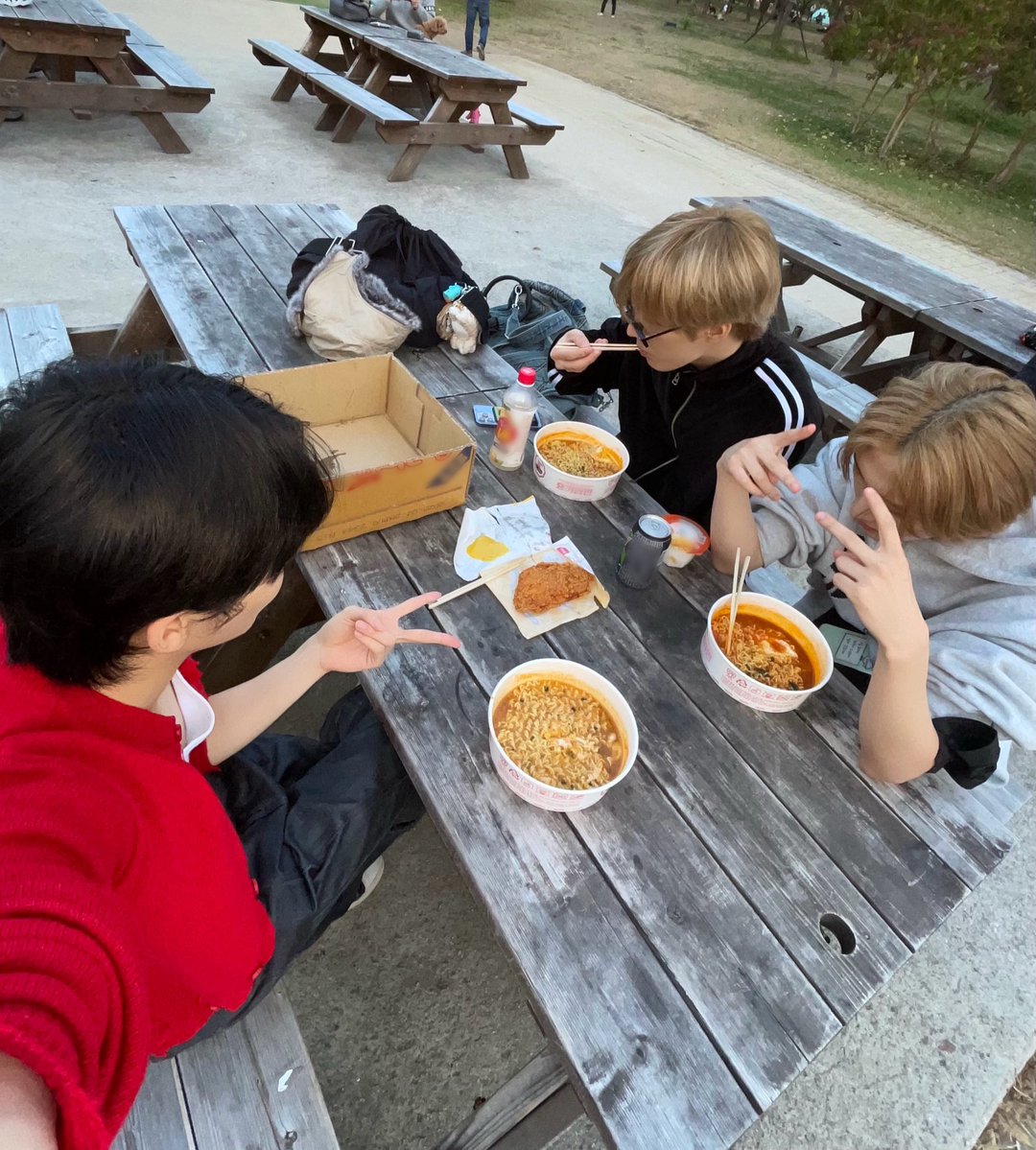 xikers_official tweet picture