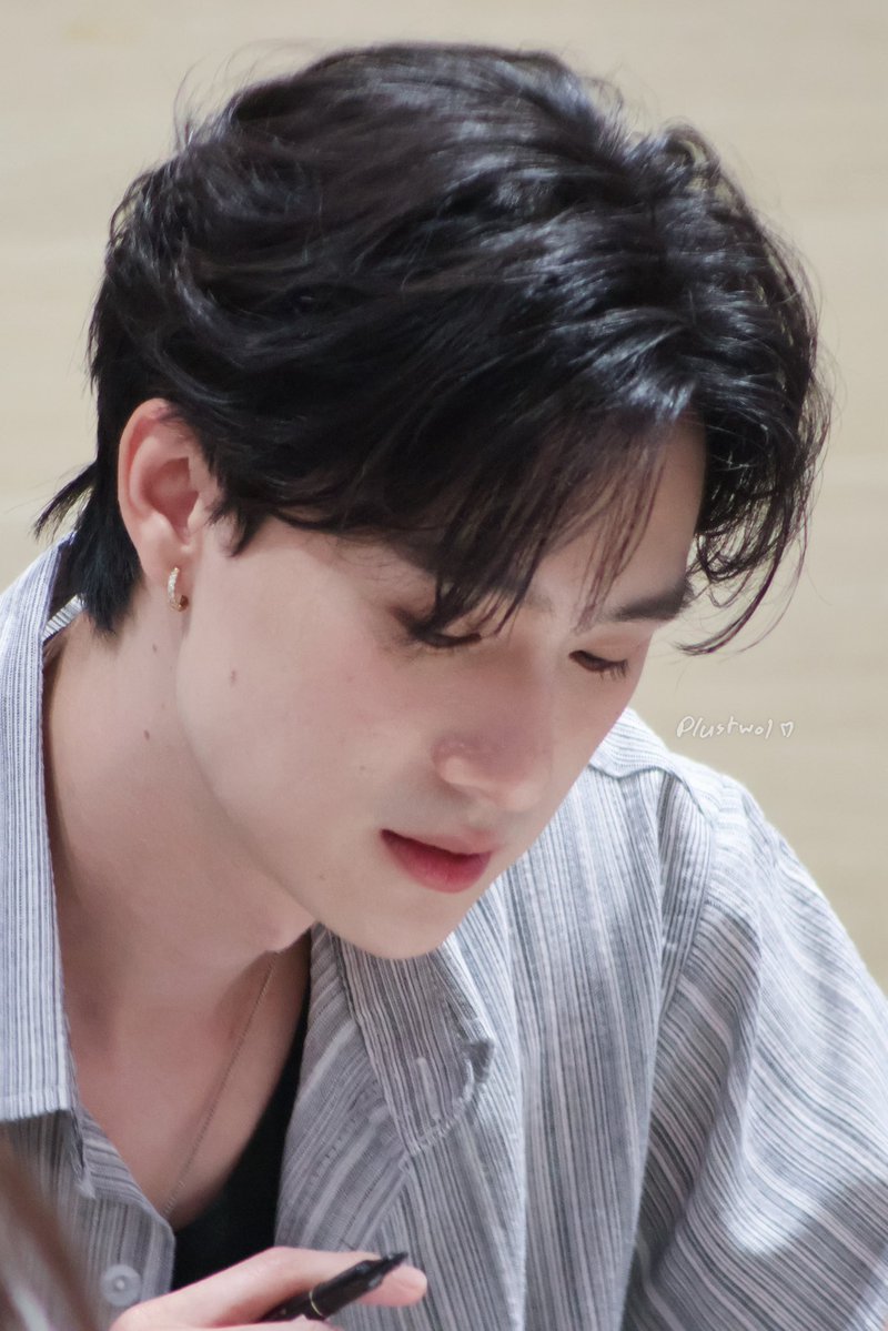 plustwol's tweet photo. นางฟ้านครบาล

DEWTEE FANSIGN 2026

( #tee_vtp @vitheepanich )
#งานมหกรรมนิยายนานาชาติ2026xDewTee https://t.co/bIvej9dUYL