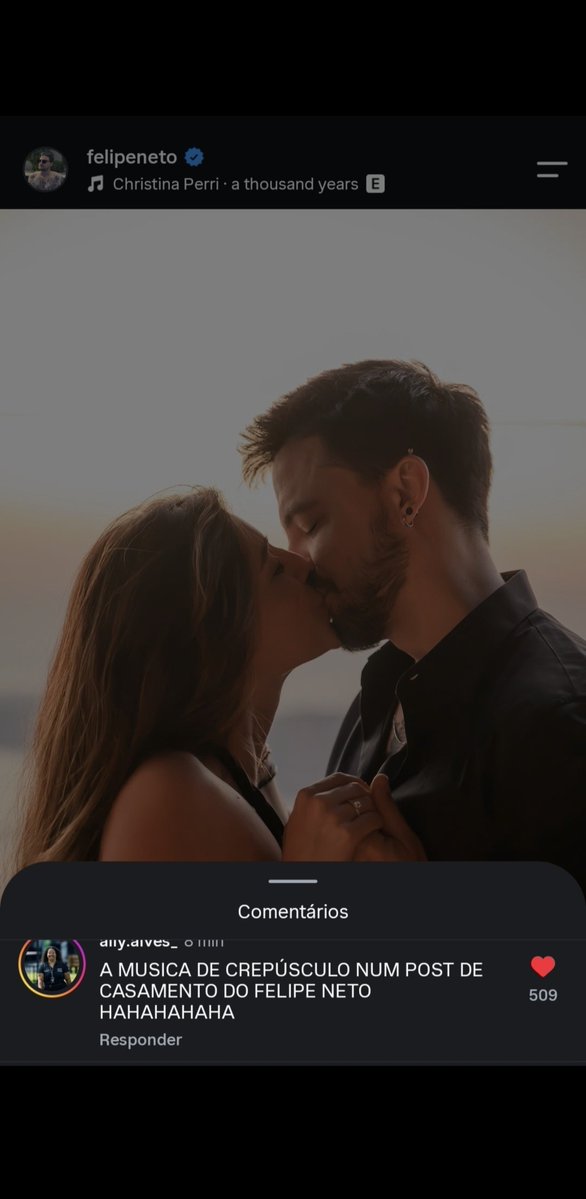 loscinco_'s tweet photo. - Felipe postou fotos de ontem com a Ju

Os comentários: "Felipe Neto colocando música de crepúsculo no post sobre pedido de casamento"

HAHAHAHAHA Não Faz Sentido 😎 https://t.co/DtFu4GYtS2