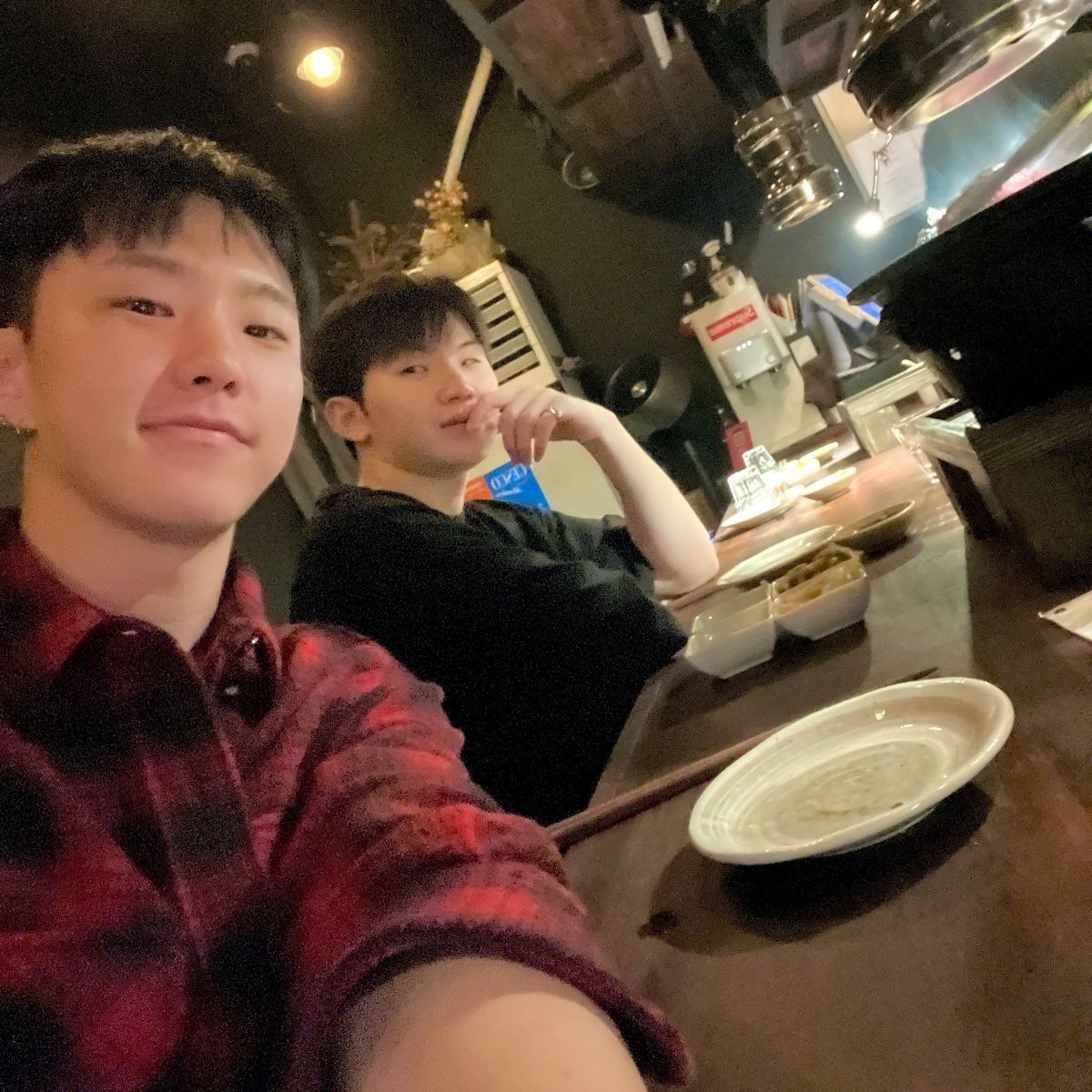 hoshilikelyx's tweet photo. 1.4 and i still love you like day one ♡ https://t.co/id0tgIjKkH