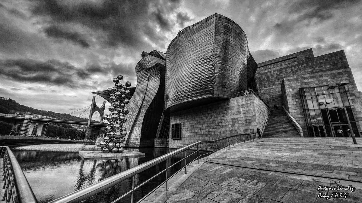 AntonioSchezGam's tweet photo. ** BILBAO ** https://t.co/9DVo8xU3OX