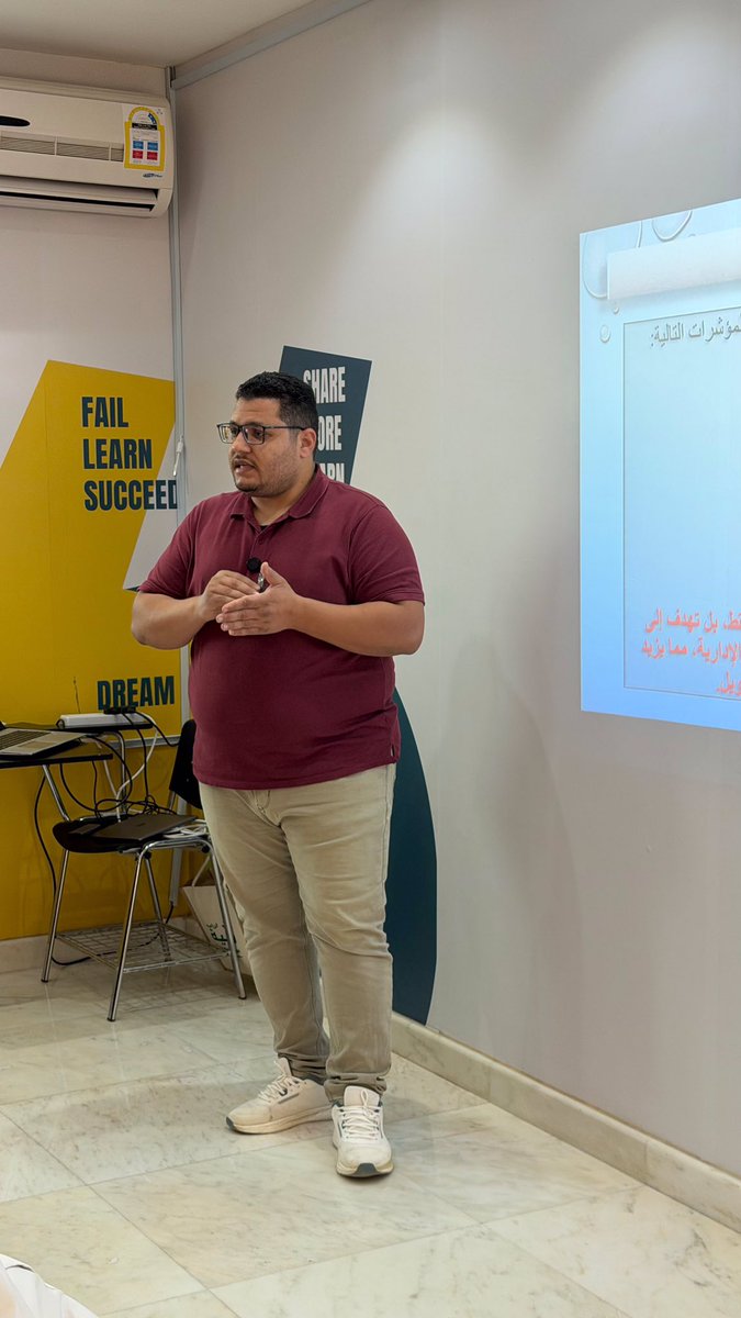 agrcoop's tweet photo. انطلقت الدورة التدريبية المجانية بمركز التدريب التابع للجمعية التعاونية الزراعية بمحافظة #عنيزة بعنوان "الإدارة المتكاملة للبيوت المحمية من التخطيط إلى التسويق" وقد حضر الدورة عدد من المهتمين والمختصين في هذا المجال وسط تفاعل من الحضور في طرح الاستفسارات المتعلقة بالبيوت المحمية. https://t.co/3eMj6i7XkQ