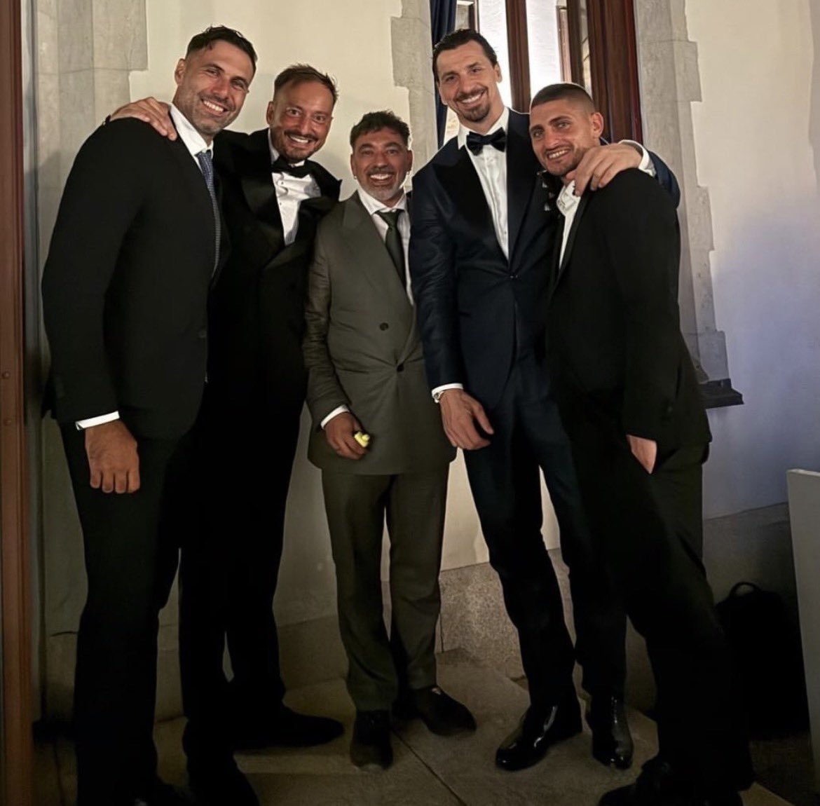 MegaPSG_'s tweet photo. Réunion d’anciens du PSG ❤️💙🇮🇹🇦🇷🇸🇪 https://t.co/NdBezwuG9k