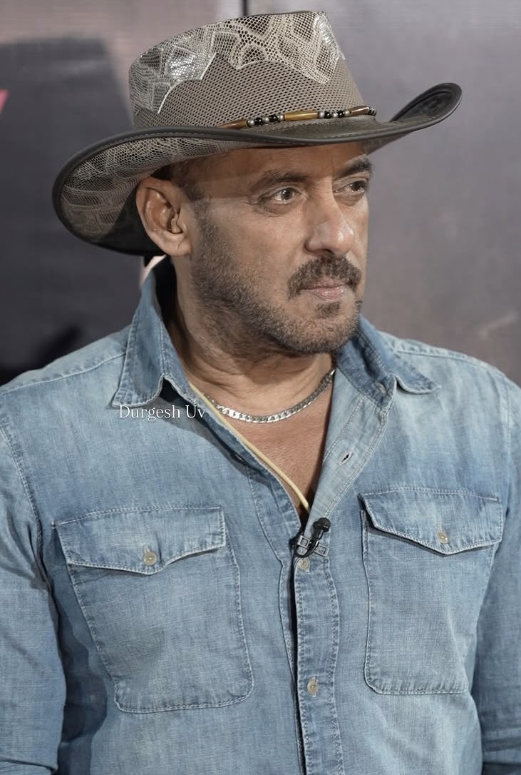 Iftykhan15's tweet photo. Megastar #SalmanKhan today https://t.co/20xpBrWdaN