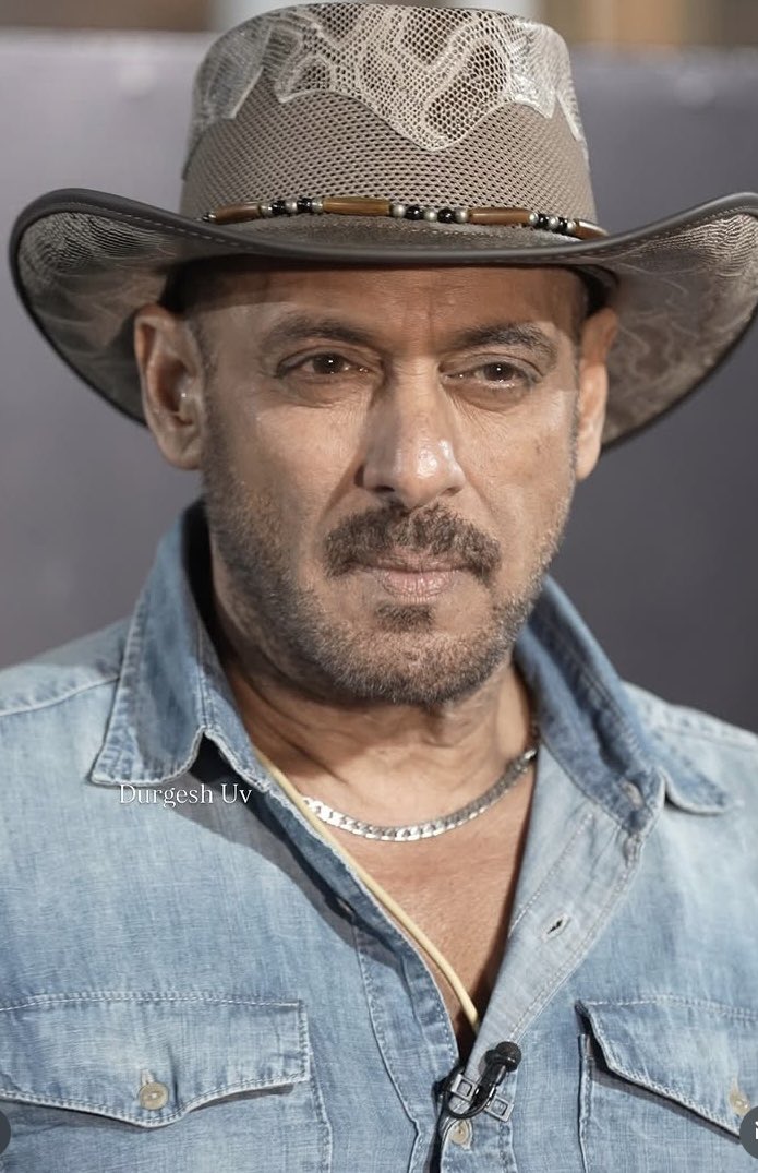Iftykhan15's tweet photo. Megastar #SalmanKhan today https://t.co/20xpBrWdaN