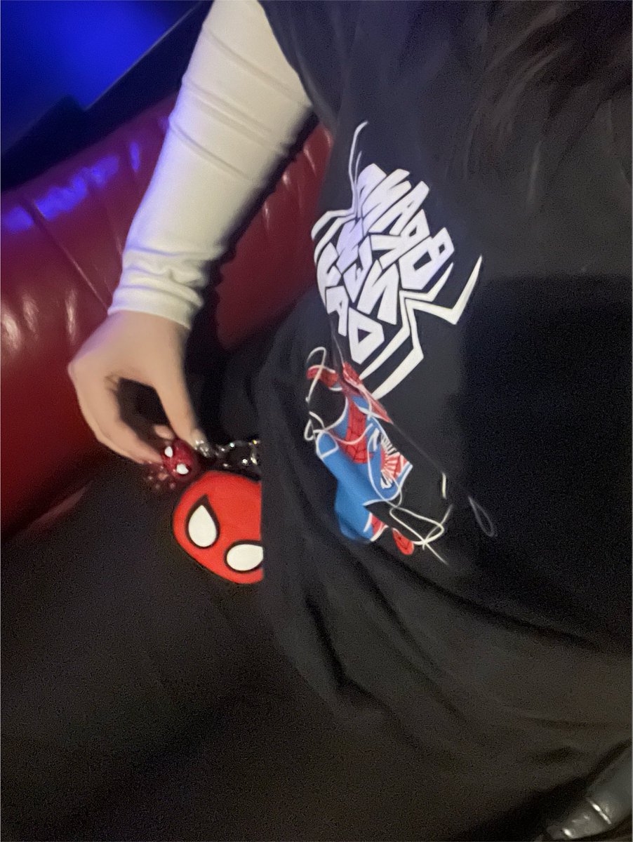 rkiveflix's tweet photo. Near the end of the movie I felt a bit dizzy  like my chair was shaking so I looked at my water bottle to see if the water is also shaking. It was not. Turns out it was my spidey sense feeling an actual earthquake. 

#SpiderMan  #SpiderManBrandNewDay  #BrandNewDay https://t.co/zPO8qXFJpZ