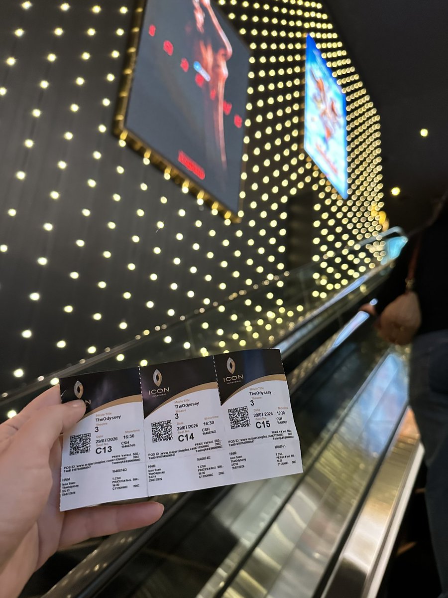 bkkteahouse's tweet photo. Movie night https://t.co/A9ThhK7Xbj