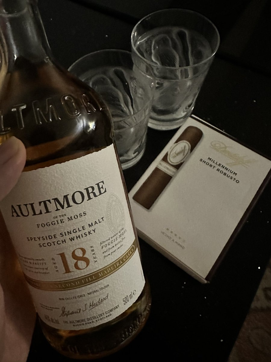 bkkteahouse's tweet photo. Movie night https://t.co/A9ThhK7Xbj