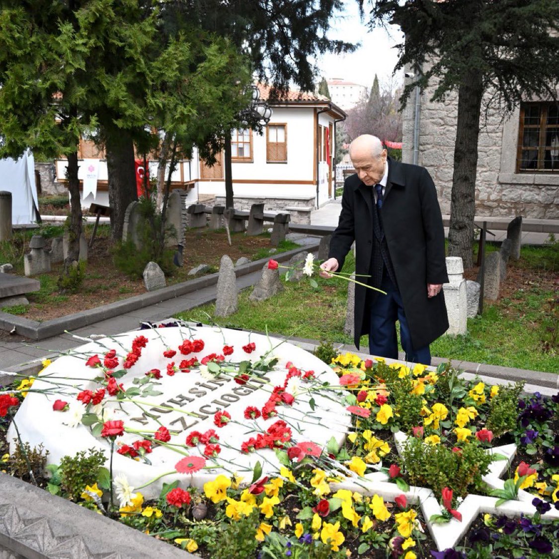 SonKaleVatn's tweet photo. Devlet Bahçeli’ye güveniyor musunuz
Bu pazar Seçim olsa oy verir misiniz?

A Evet
B Hayır
C Kararsızım https://t.co/zNrk3cUJTm
