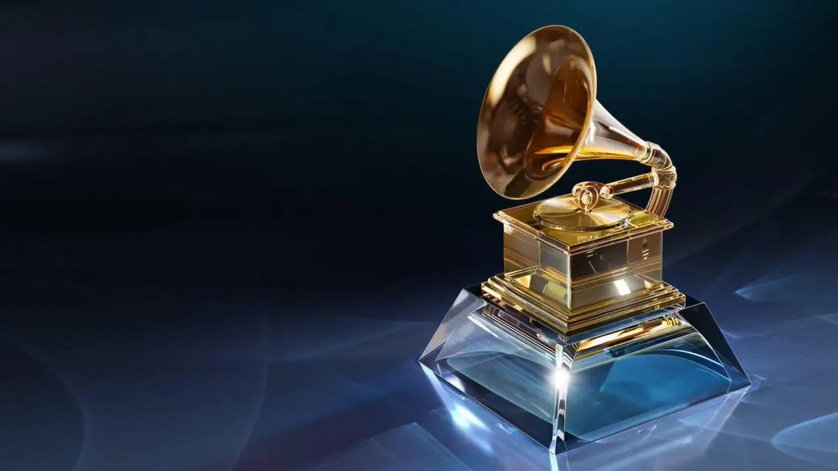 Lu____zz's tweet photo. GRAMMYS dijo "Sí" a BTS, lamentablemente BTS no le había preguntado nada https://t.co/q3dCTyVaoN