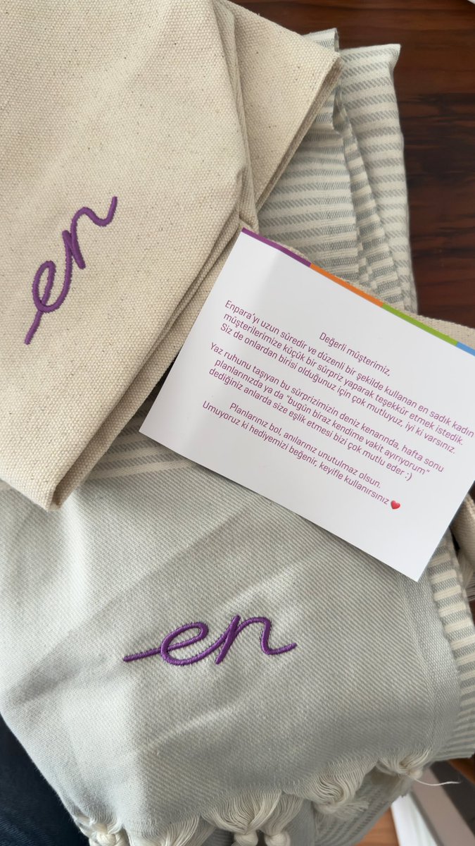 _zynp_yldrm's tweet photo. Kart gelecek heralde diye beklerken aniden gelen Çok güzel düşünülmüş bir hediye 🍀 teşekkürler @Enparacom   🙏 https://t.co/DRTHuQJL6B