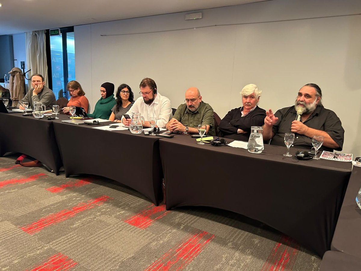 CTAok's tweet photo. 👥 EFECTOS DE LA IMPLEMENTACIÓN DEL ACUERDO UE-MERCOR

La Coordinadora de Centrales Sindicales del Conosur se reunió el 27 y el 28 en Montevideo, Uruguay, con el auspicio de la FESUR (filial en Uruguay de la Fundación Friedrich Ebert), la parte sindical para el MERCOSUR y el PIT-CNT, para profundizar sobre los efectos de la aplicación del acuerdo Unión Europea-Mercosur.

✍🏼 Nota completa en: https://t.co/NtPKvBiM66