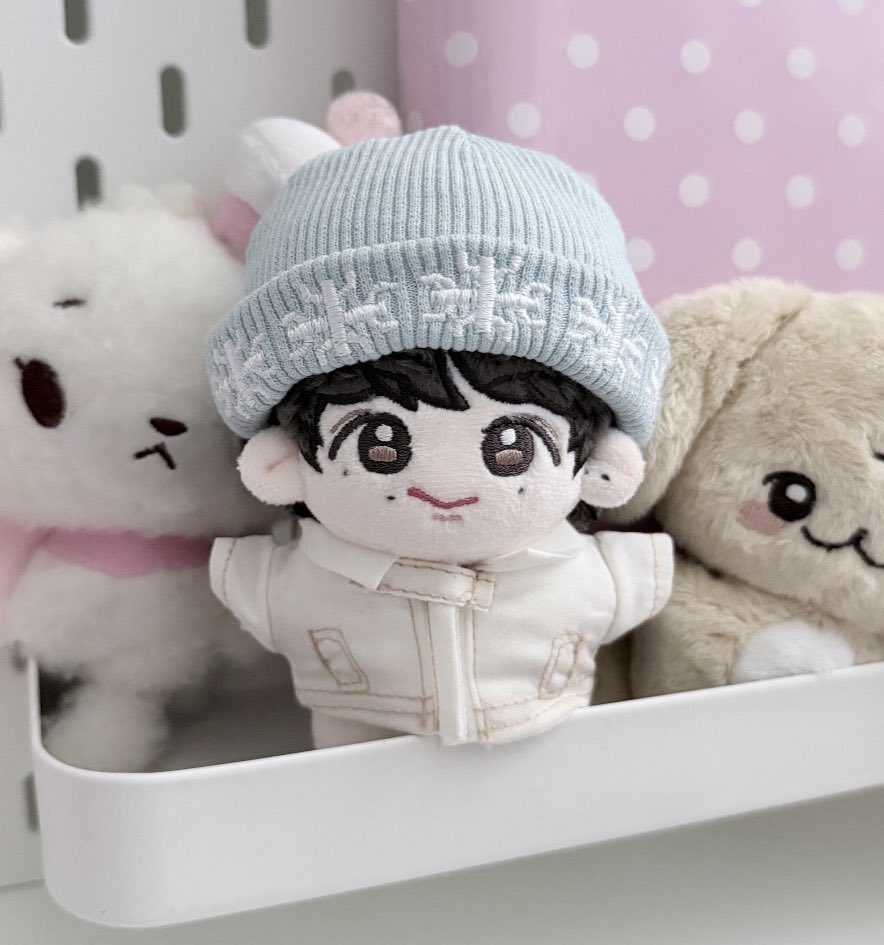 charmmyton's tweet photo. the baby https://t.co/QN2fW8ssCX