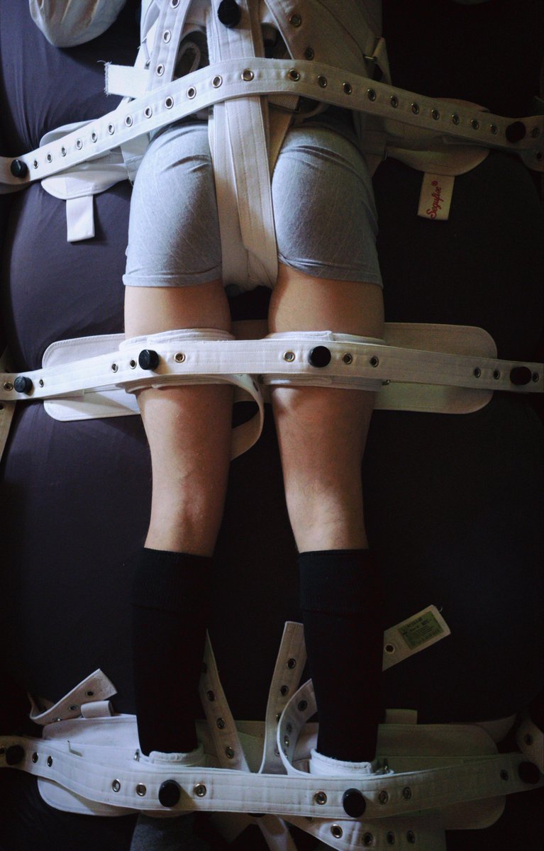 Straitmaxx's tweet photo. My friend has a rather unique ability. He can only give himself a treat if he’s lying on his stomach, bound up tight, with a whole mess of crotch straps surrounding his Kingdom.

Can you believe that?

📆 - April 2025

😈 - @Straitmaxx

🔒 - My dear friend Kevin https://t.co/MBb9gT33kc