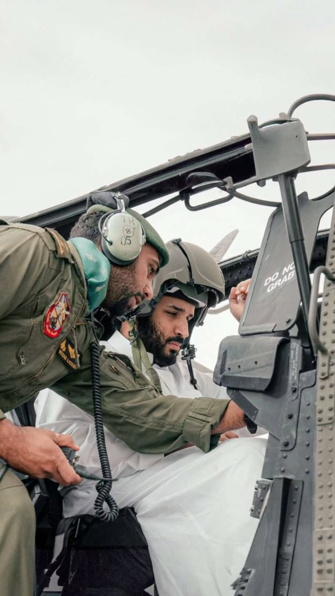 naif_aloriby's tweet photo. ياضعيفين النفوس الموت جاكم
مالكم عـنه ، ، تجـناب ومـصدّه

لعنبوكم مابلـغتو " مبـتغاكم "
اخو نوره محـتزم من دون حدّه

جده اللي تعـرفونه طرق حاكم
ناويٍ فيكم " يعيد افعول جدّه "

#نايف_العريبي 
#القصف_السعودي https://t.co/DebzmeVv6O