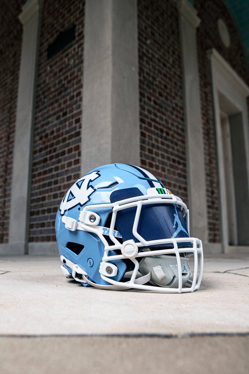 UNCFootball's tweet photo. One month until we take the field in Dublin 🇮🇪

@cfbireland https://t.co/2uB8LAaPGV