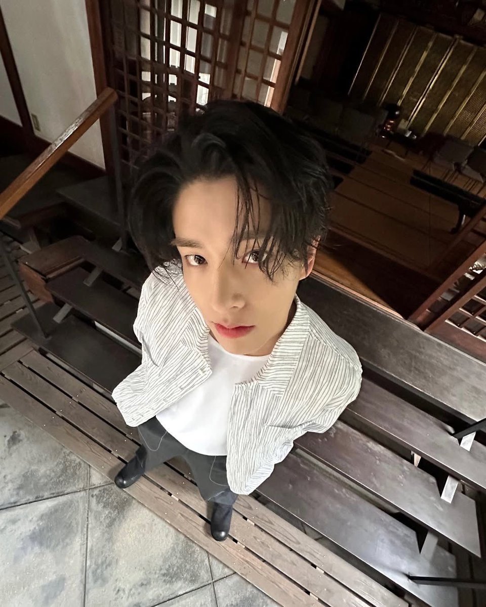 fixonikeu's tweet photo. he really is the human embodiment of 🫪 https://t.co/cxGifjZjAr