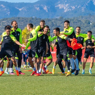 malloqueta's tweet photo. @RCD_Mallorca

Ara que he conseguit passar de sa tristor del descens a n'es meu estat d'optimisme habitual, ja toca deixar enrere s'imatge d’una època que va ser tan especial i substituir-la per una foto d’aquesta nova etapa d'energies renovades

Massa nostàlgia 🥹

Suggerències? https://t.co/9FiAudcgjw