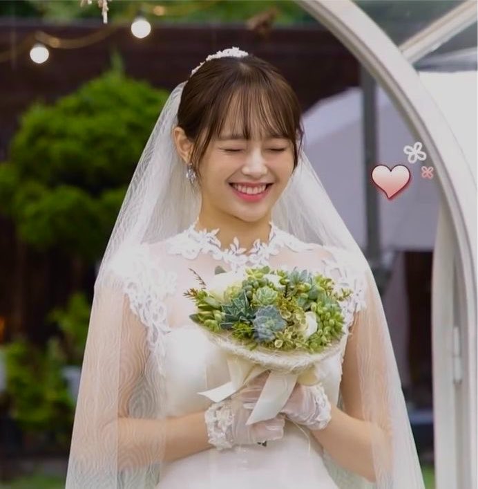 loonascoresdly's tweet photo. 💍💍

#chuu #underscores #loona https://t.co/lhdDFezLcy