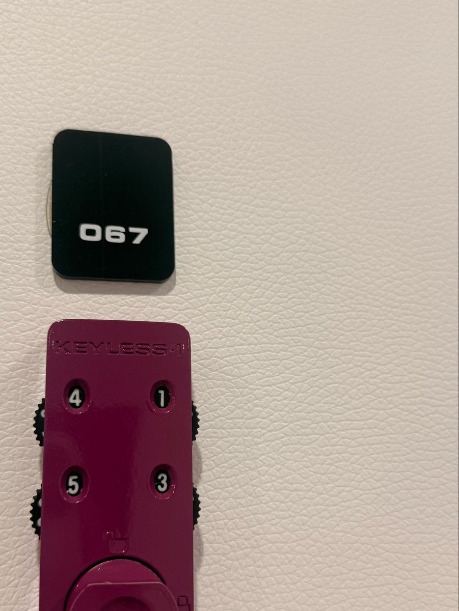 heartrkn7's tweet photo. I love having random motivations to go to the gym. For example today’s motivation was that I wanted to use locker no.67❤️ https://t.co/xDFHaAxkMK