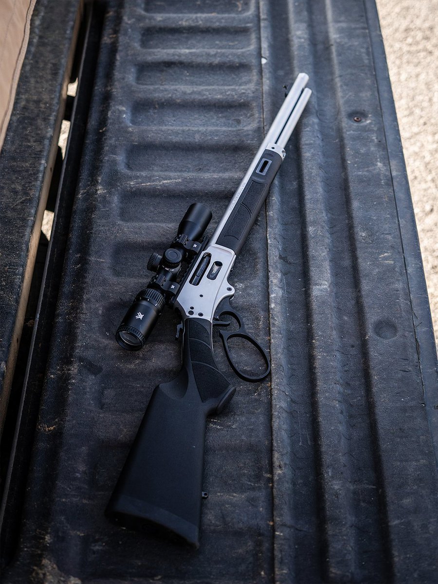 Smith_WessonInc's tweet photo. the ultimate setup for any hunt https://t.co/L54pdPnjHP
