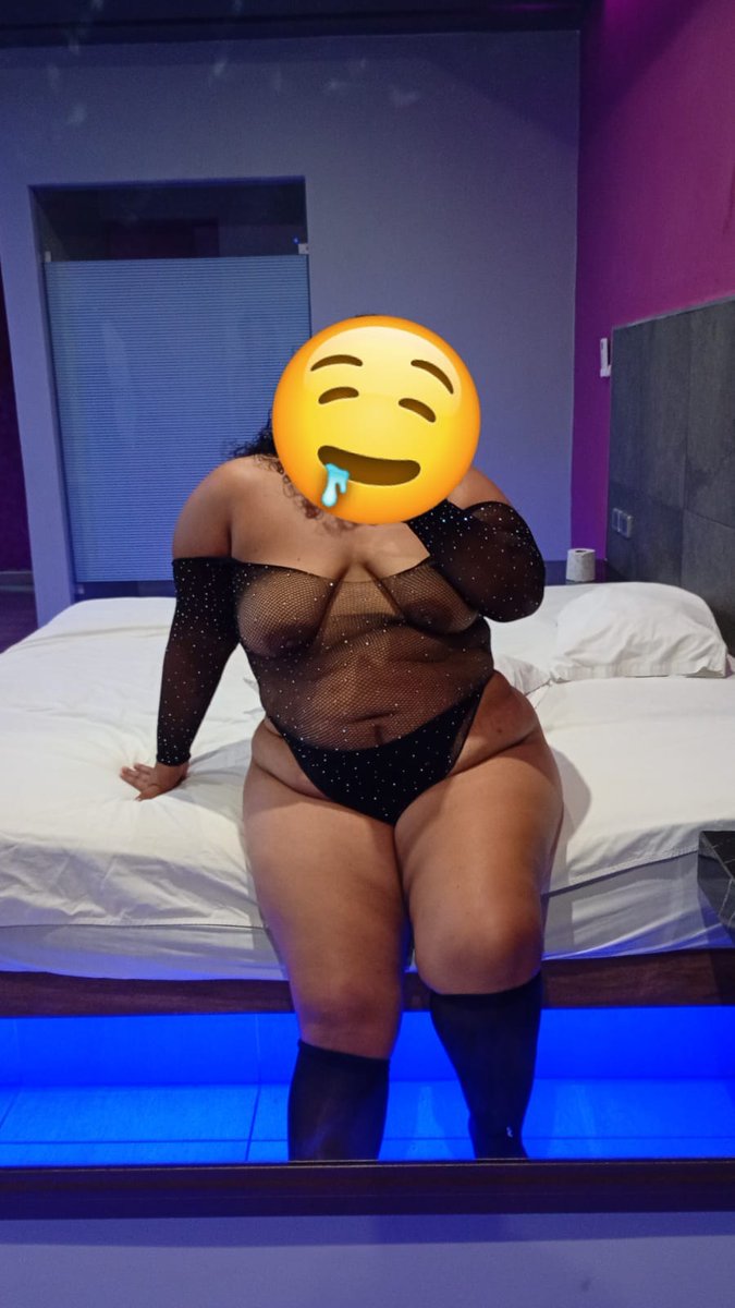 Angyhot24's tweet photo. Dándome mis escapadas, para conocer más lugares ricos, no te pierdas la oportunidad de estar conmigo, a poco no se te antoja mis enormes nalgas 🍑🔥. Este contenido y más al privado, no se arrepentirán 🔞💲. https://t.co/QEOtfbIEAB