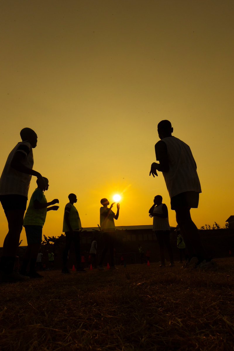 Rwanda_Sports's tweet photo. HANDBALL x SUNSET ✨🤾🏾

#RwandaSports #STDC2026 https://t.co/RQPulYCz45