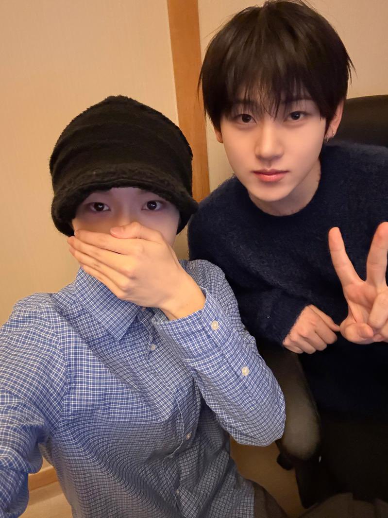 24mlqg's tweet photo. 낯가림 https://t.co/PbbLDf7bem