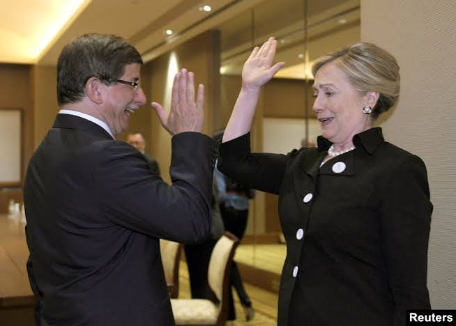 7777evren's tweet photo. David pardon... Ahmet Davutoğlu siyaseti bırakma kararı almış... 
Dur hele, nereye? Daha karpuz kesip meğri meğri söyleyecektik... İstikamet Silivri, kaçış yok... https://t.co/X6ePBfnlvs
