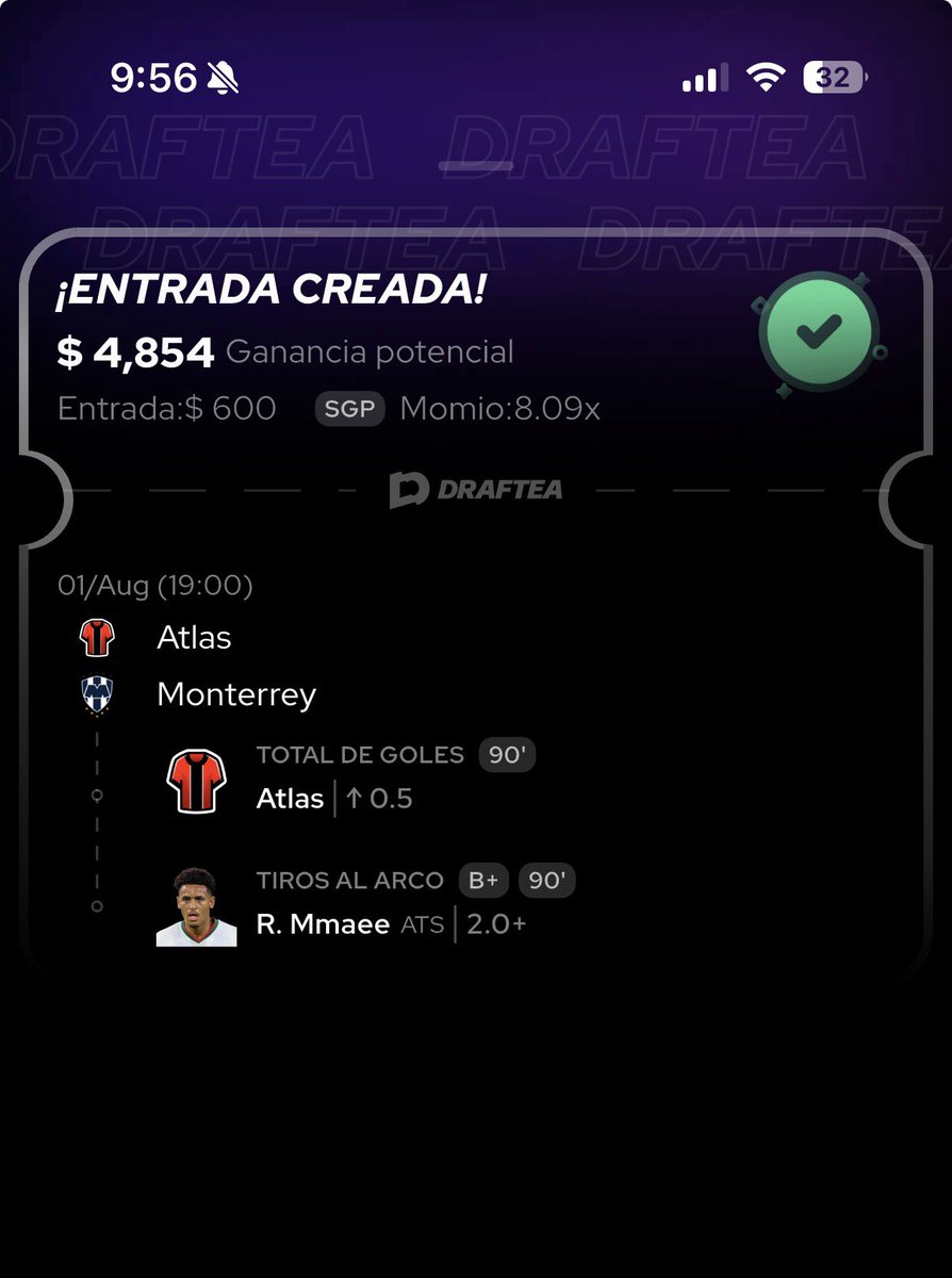 DRMLS23's tweet photo. CUOTA 8.09. Me gusta en la casa rojinegra a que Ryan Mmaee intente cositas, aparte esa defensa de Rayados es un espanto. Primer sorpresa de hoy🐐. https://t.co/jUyMqMrWal