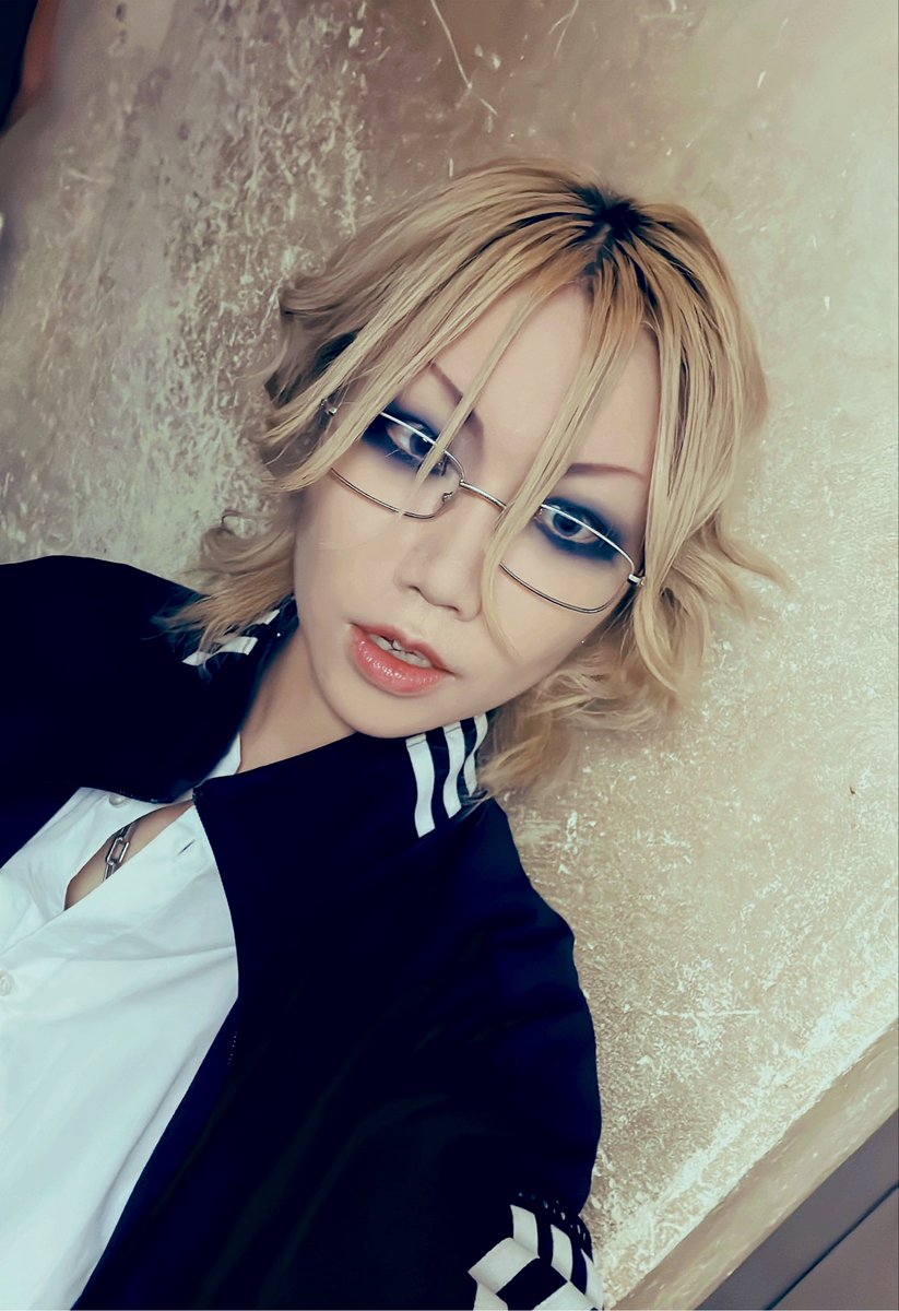 nagu_mika's tweet photo. #新撰組1944 #サイコシス
PSYCHOSIS FILE:009
『新撰組 IN 1944』  ザムザ阿佐谷
無事、終演いたしましたッ。

ご来場いただいた皆様、
此の歴史をご覧になった皆様、
関わる全ての皆様にお礼申し上げます。
有難う御座いましたッ！

山崎丞、ダレイくん、田中。
本当に楽しかったナァ。
眼鏡ってのも、いいもんだなァ。
眼鏡嫌いを無事、克服しました。

感想、どんどん呟いてくださいネッ！
