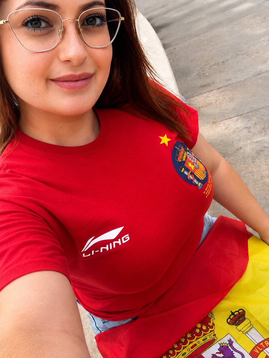 estheeer28's tweet photo. ⭐️⭐️❤️💛❤️ https://t.co/HjAentIzOY