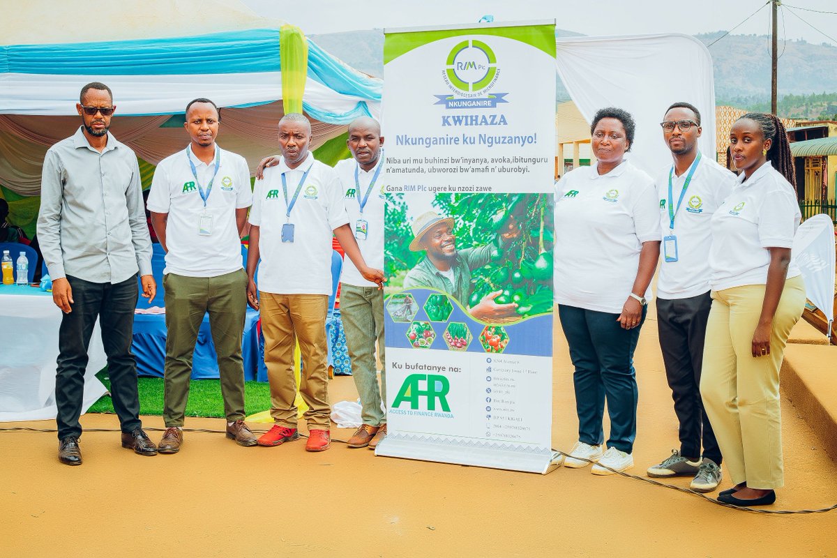 RimAgency69150's tweet photo. Today, @rim_plc , together with RIM Branch Kibungo, officially launched our new agricultural loan product, #Kwihaza! 🌱🚜 is designed to empower farmers and agribusinesses involved in maize, tomatoes, onions, avocados, fish farming, and many other agricultural value chains. https://t.co/pkCvCRpUoz
