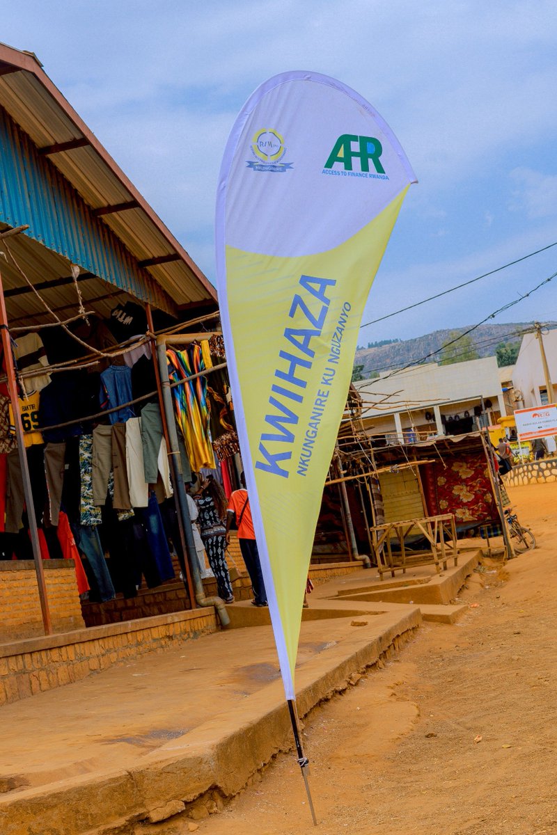 RimAgency69150's tweet photo. Today, @rim_plc , together with RIM Branch Kibungo, officially launched our new agricultural loan product, #Kwihaza! 🌱🚜 is designed to empower farmers and agribusinesses involved in maize, tomatoes, onions, avocados, fish farming, and many other agricultural value chains. https://t.co/pkCvCRpUoz