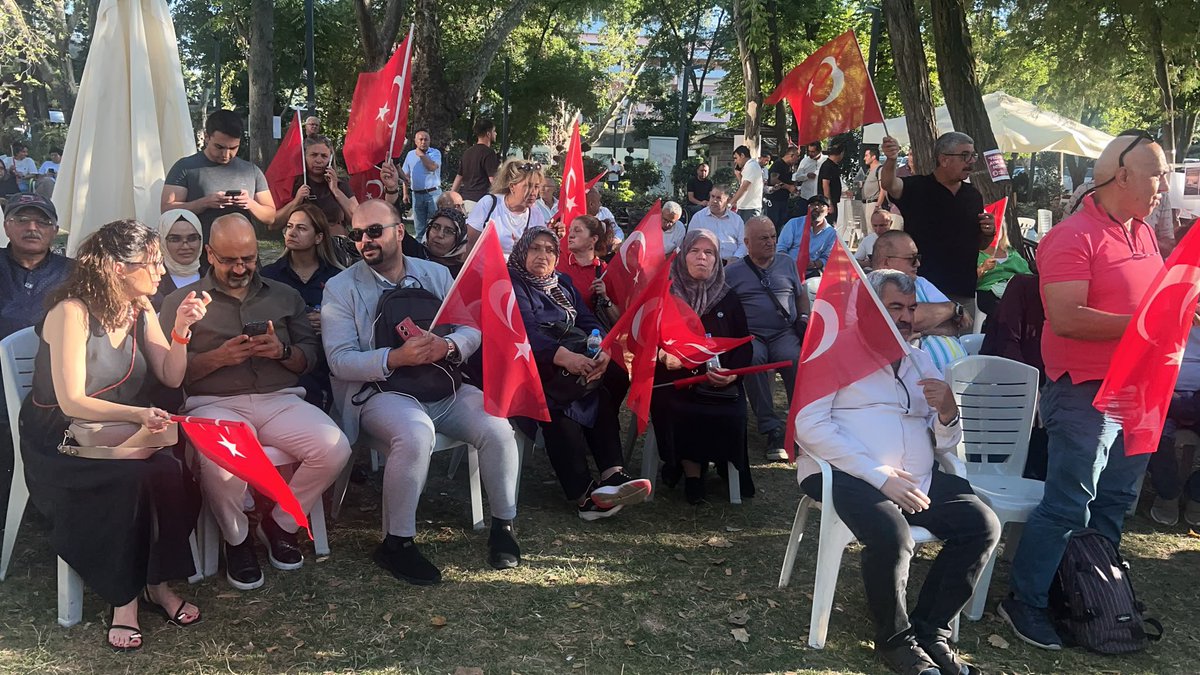 sehitgaziemsal's tweet photo. 13. Temmuz tarihinden itibaren Güvenpark’ta emsal statü hak mücadelesi için; Eşitlik ve Gazilik haklarını arayan gazilerimize destek olmak, haklı mücadelelerinde yanlarında yer alan vatandaşlarımıza yürekten teşekkür ediyoruz.
#GazileriminYanındayım https://t.co/NwI7l1ALt0