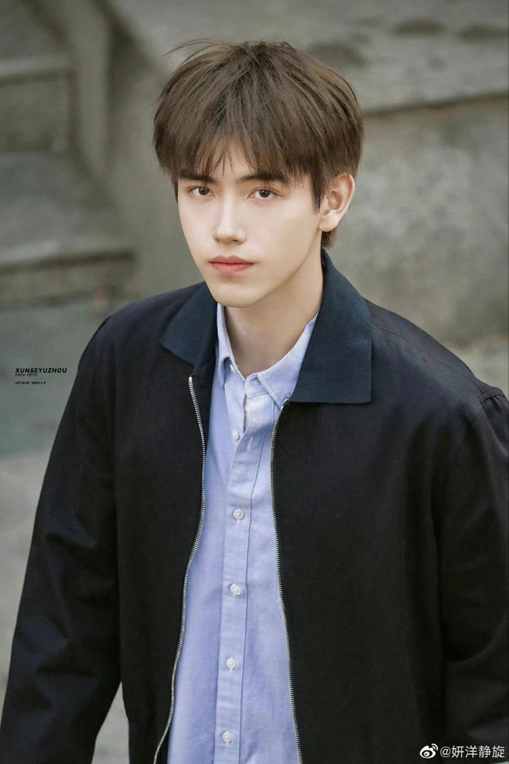 wanningism's tweet photo. @vampheyu hes just shaped like a meatbun gong, both historical and modern https://t.co/XgqgDeWAX8
