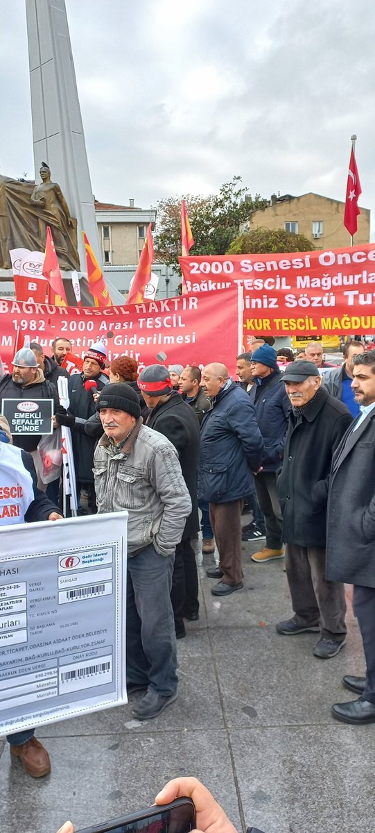 Mehmet2041158's tweet photo. @isikhanvedat @RTErdogan ⁉️
𝐄𝐬𝐧𝐚𝐟𝐚 𝐬𝐨̈𝐳𝐮̈𝐧𝐮̈𝐳 𝐯𝐚𝐫.

#BağKurTescilMağdurları #EsnafaSözünüzVar

@Akparti

@GalipEnsarioglu @muammerravci @Ademcalkin @irfancelikaslan @mvnazimelmas @EyupOzkececi @leylasahinusta @av_nurettinalan @CK_Samsun @MucahitArinc @cemil_yaman @eyupkadirinan https://t.co/Wv2mxeBqFI