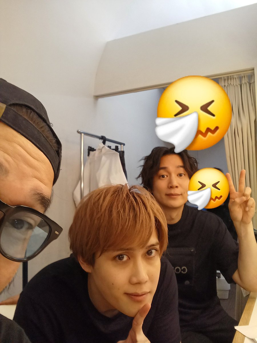 ony0218's tweet photo. #オクヤミ

数日たって、まだ寝る前に台詞の確認をしてしまってる(笑)

この2人もずっとネタ合わせしてた(笑)

しかし笑い声の絶えない楽屋だったなー https://t.co/7WOTW0Txtl
