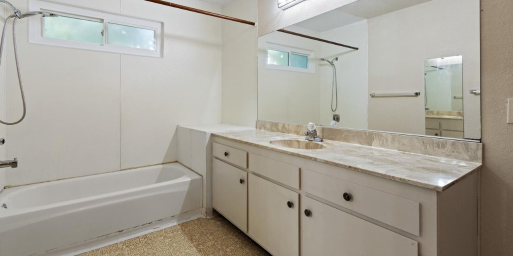IronBridgeIBL's tweet photo. Our borrowers did it again! Turned a fixer-upper into a showstopper ๐๐
#fixandflip #showstopper https://t.co/FmG2wavdCZ