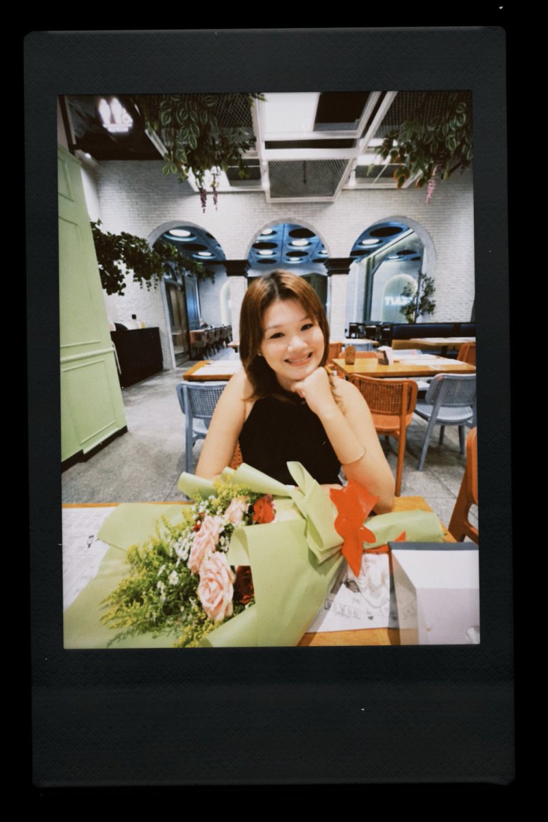 jasymofo's tweet photo. pretty flowers from lovelove 💌 https://t.co/usYhyFop1g