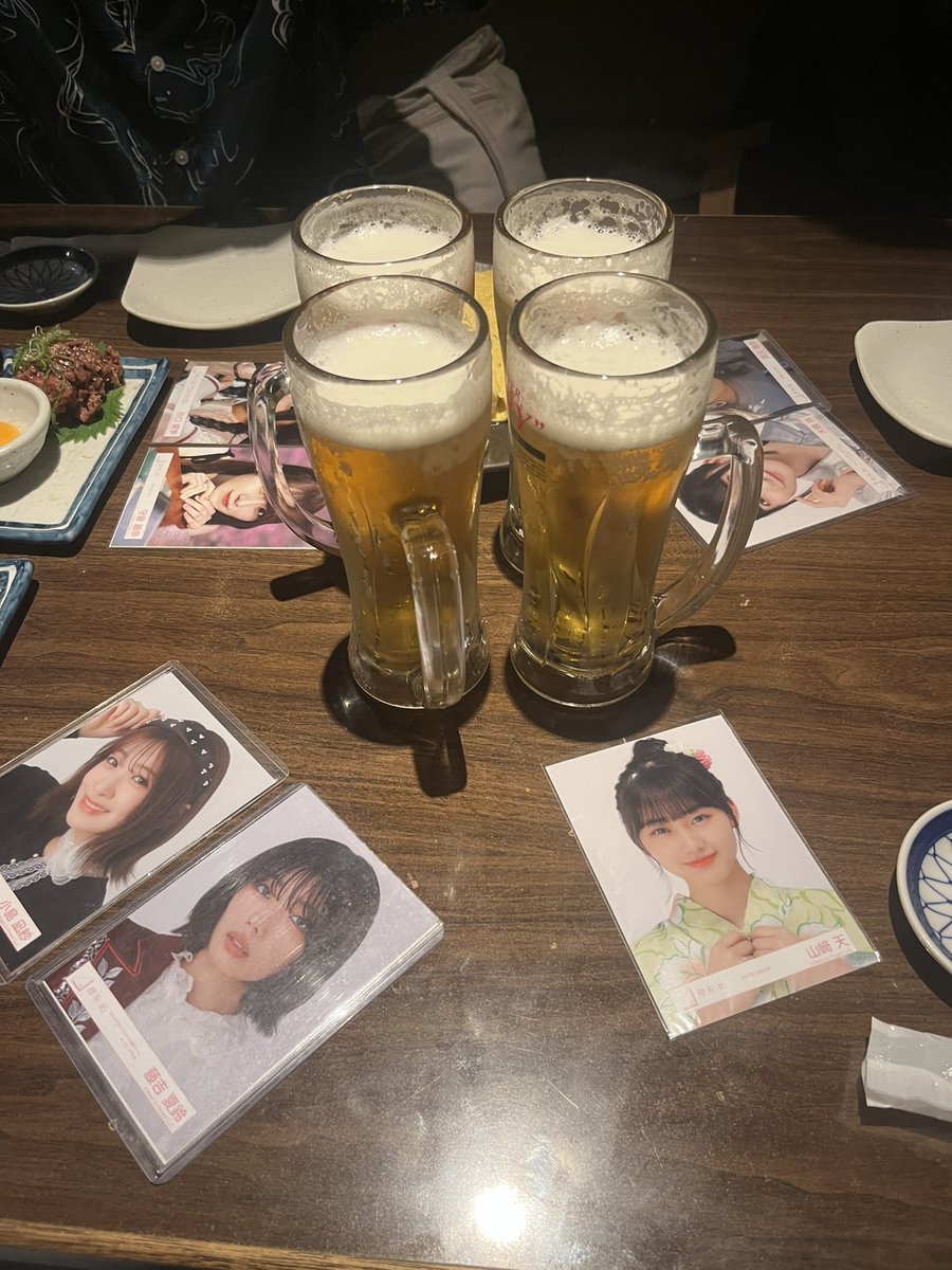 West46Ex's tweet photo. オタク飲みって至福なんよ https://t.co/iGLhNiqts2