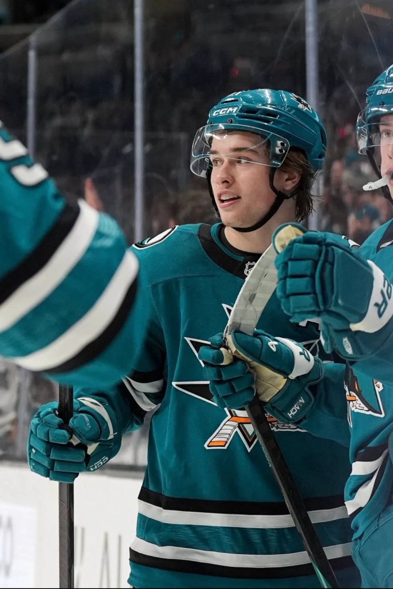 dailycellybrini's tweet photo. macklin is a shark for life!!! https://t.co/50sNc6u8FJ