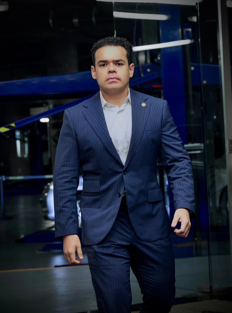 PabloAnguloB's tweet photo. En la Junta de Coordinación Política del Senado de la República seguimos trabajando con una convicción muy clara, defender siempre a México. 

Porque nuestro país merece mucho más y vale la pena trabajar para construir un mejor futuro para las y los mexicanos. 🇲🇽 https://t.co/gF8XIFNzYf
