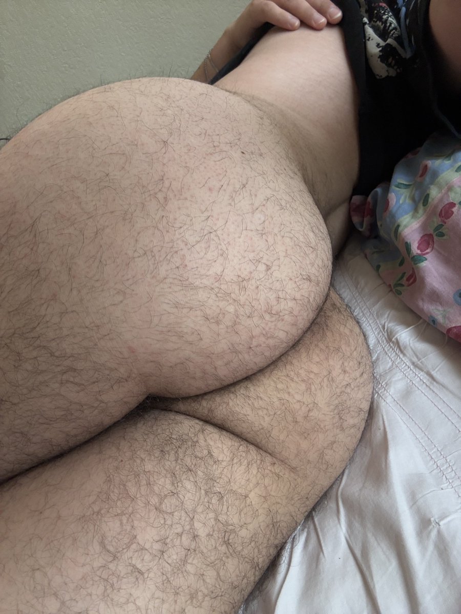 luvrbhoi's tweet photo. touching myself the moment I wake up 🙉 https://t.co/s43lDtmH5M
