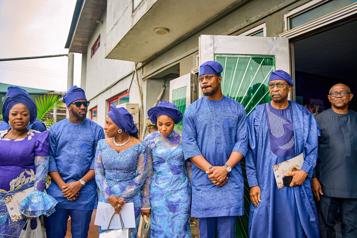 EstherUmoh10's tweet photo. Peter Obi at the funeral service of Gbadebo Rhodes-Vivour’s late mother . https://t.co/wEN2RRRvZJ