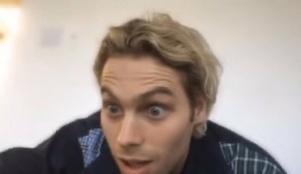 foreveryache's tweet photo. @fibreonebars NOT THE LIP RING 😭😭😭 i was NOT expecting to see him in my feed i literally said https://t.co/axgOoyaXB7