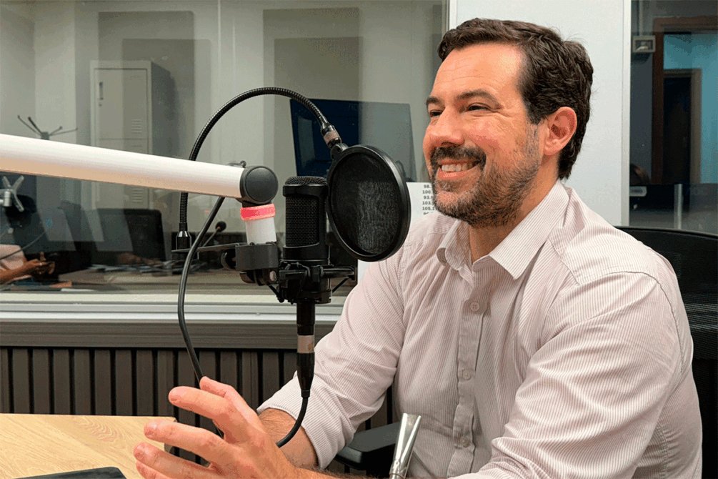 RadioUruguayUy's tweet photo. 💲 @fepreco: extensión de intervención de Casmu para que no pase lo mismo que en Casa de Galicia.

#LaEscucha

https://t.co/4eadpqk52b https://t.co/ALBZ1CtcdF
