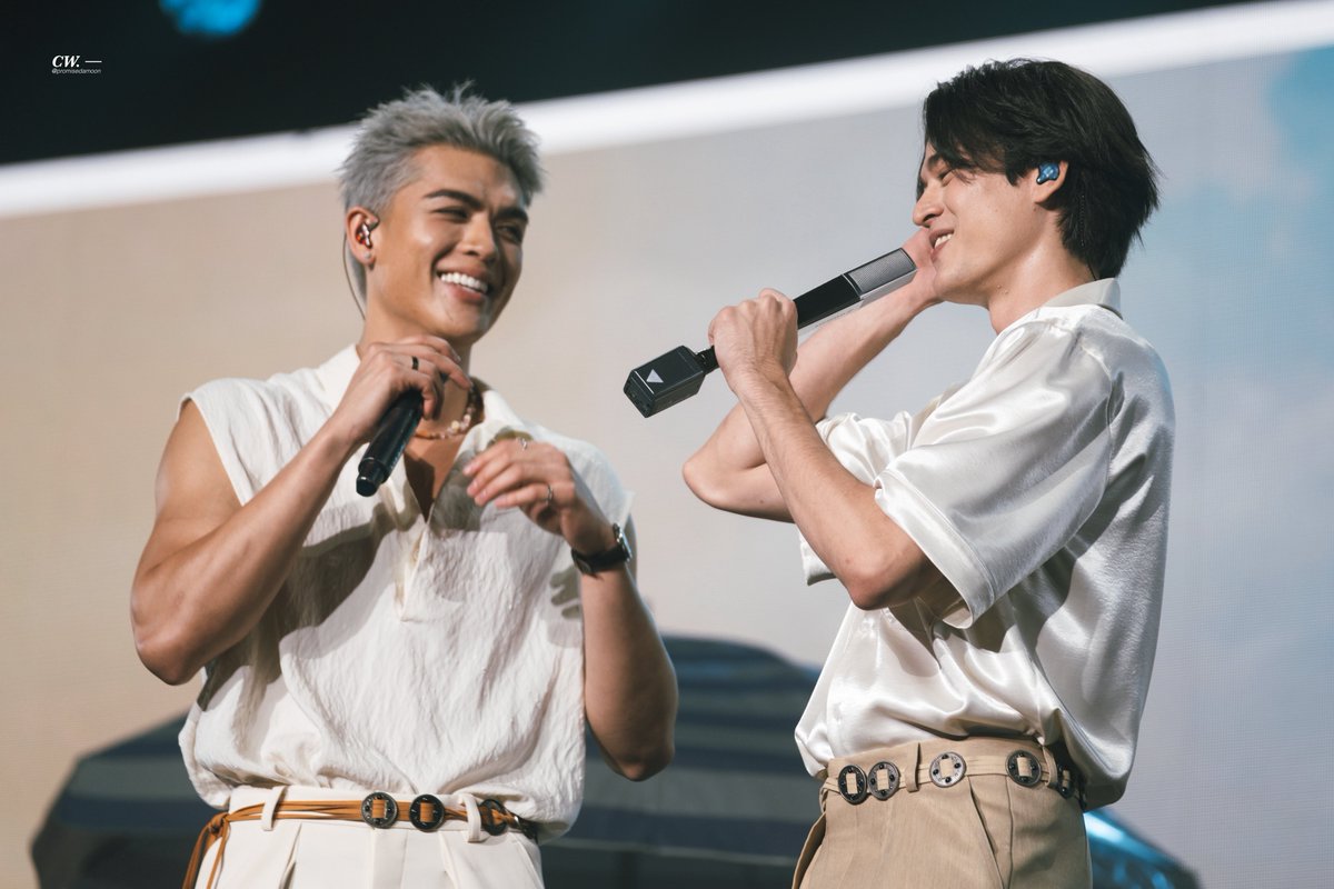 promisedamoon's tweet photo. 🐻🐧🤍

#JossGawin #จอสกวิน
#JossGawinConcert https://t.co/cSJJDLtI7Q