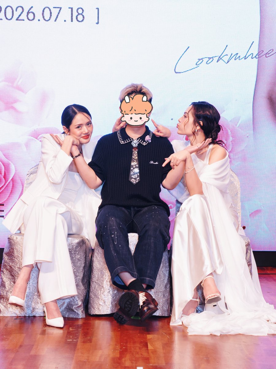 AdamJRetESQ's tweet photo. With Mhee and Son in Hong Kong.
🐨🐰
#lmsy #Lookmhee #Sonya https://t.co/ZzpIvlLQH0