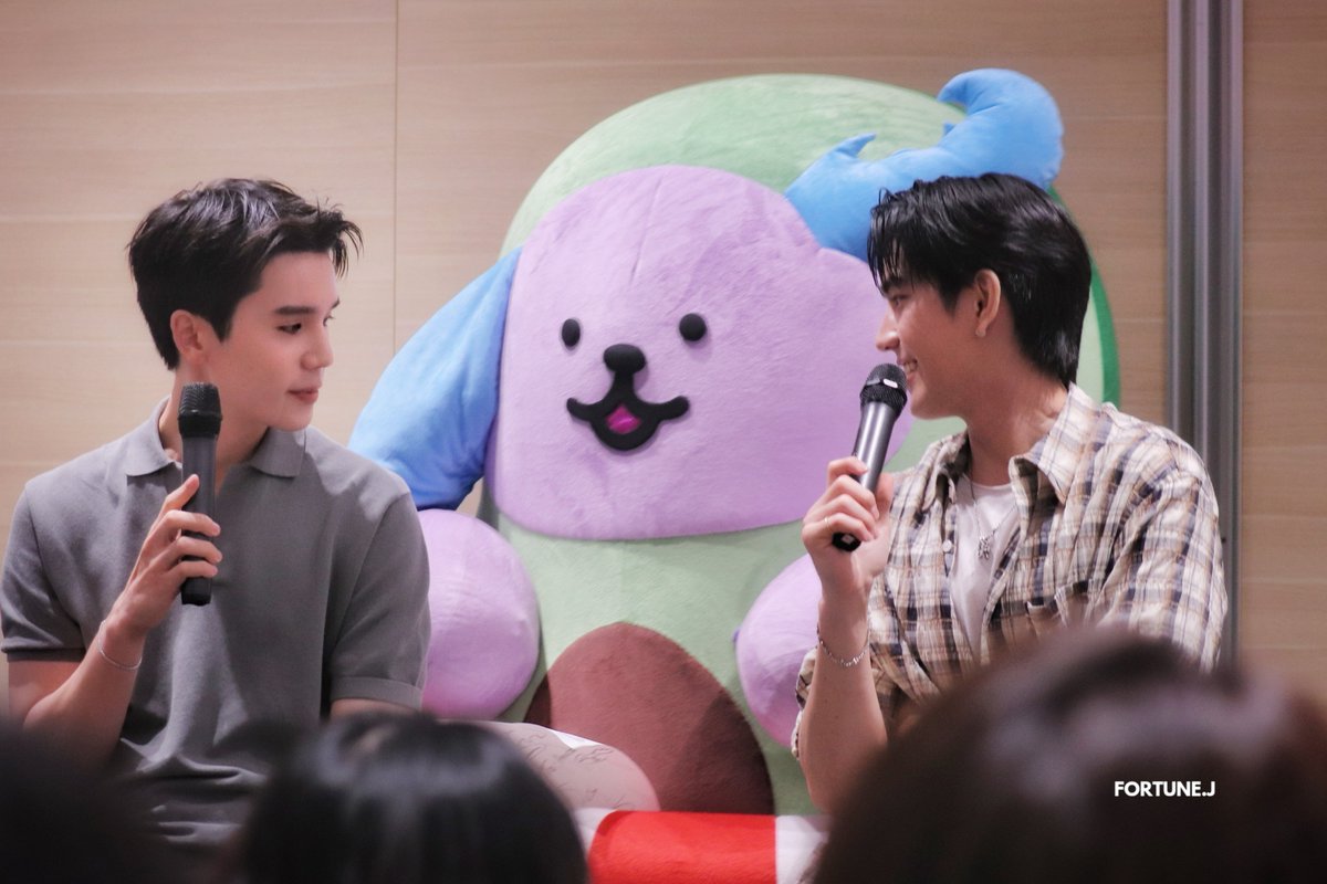 FORTUNEn__'s tweet photo. คิดถึมบ้านนี้ม๊ากมากง่าาาา ฮื้อออออ
💜🩵💚

#jimmyyjp
#sea_tawinan
#AVOCEAN https://t.co/D8a80ZdNuz